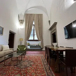 https://palazzo-roselli-cecconi-apartments.it-tuscanyhotel.com